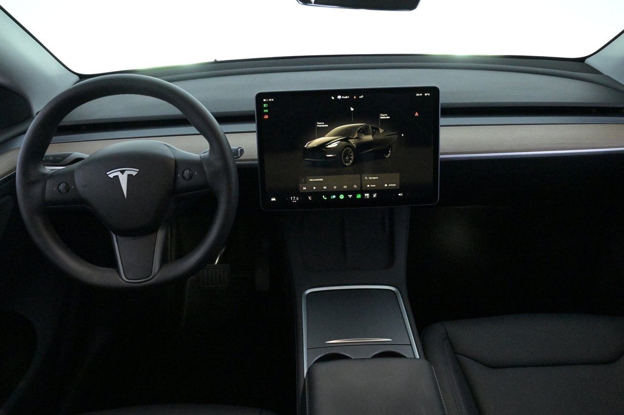 Tesla Model Y 2023, bild 6/10