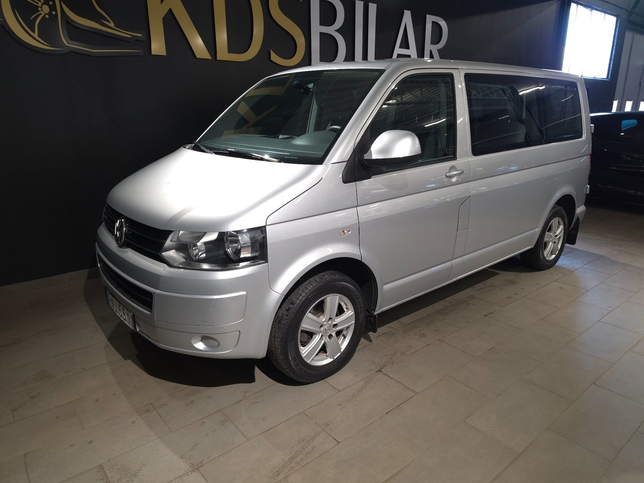 Volkswagen Caravelle 2.0 TDI Comfortline 2015, bild 2/10