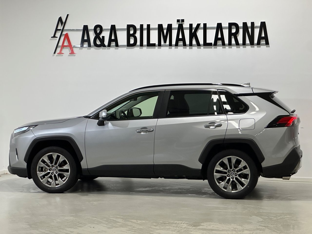 Toyota RAV4 2.5 Hybrid Executive 2023, bild 6/10