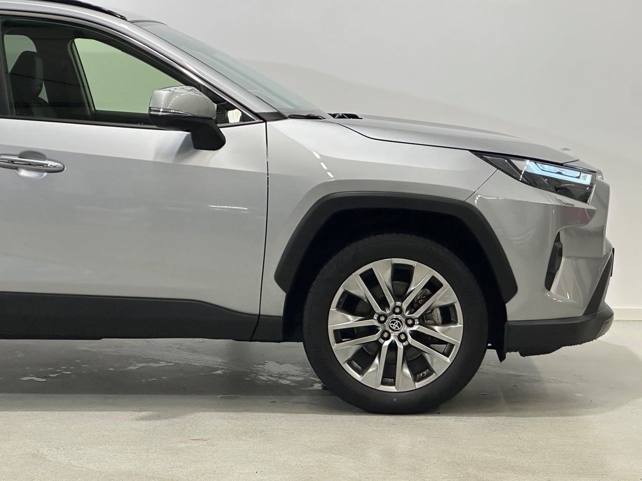 Toyota RAV4 2.5 Hybrid Executive 2023, bild 5/10