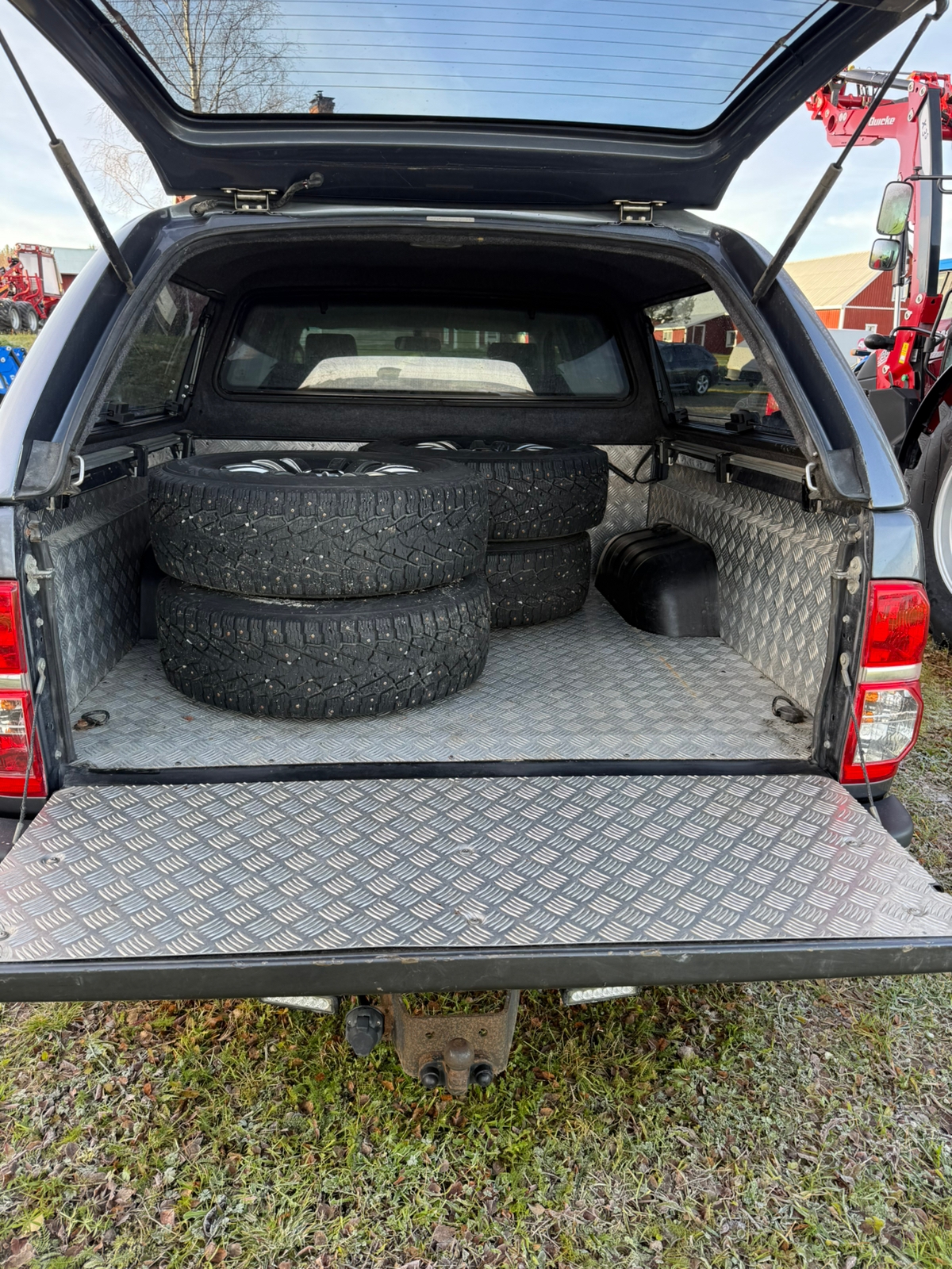 Toyota Hilux 3.0 D-4D 2013, bild 8/8