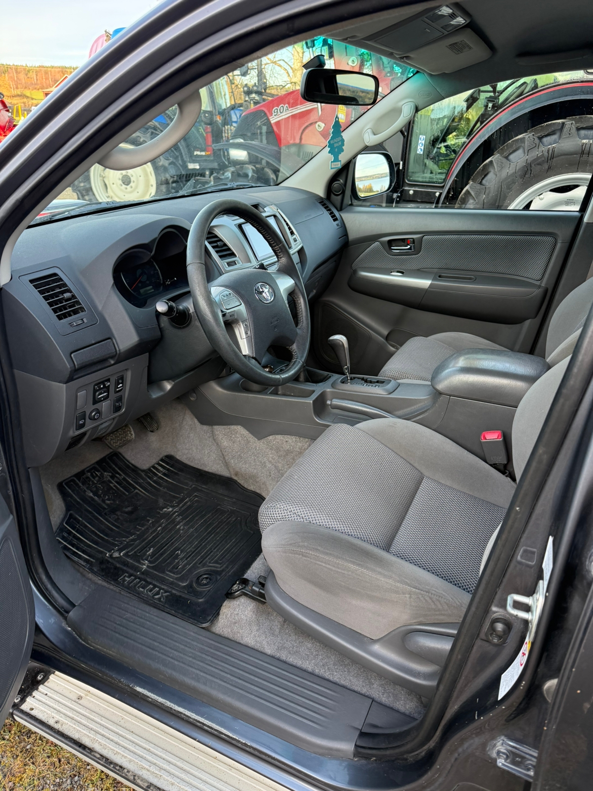 Toyota Hilux 3.0 D-4D 2013, bild 5/8