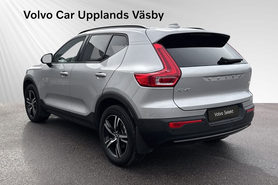 Volvo XC40 B3 Plus Dark 2025, bild 4/10