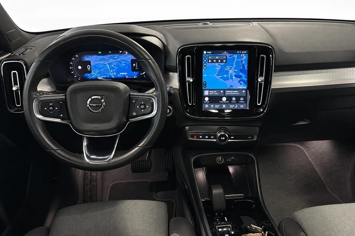 Volvo XC40 B4 Plus Dark 2024, bild 6/10