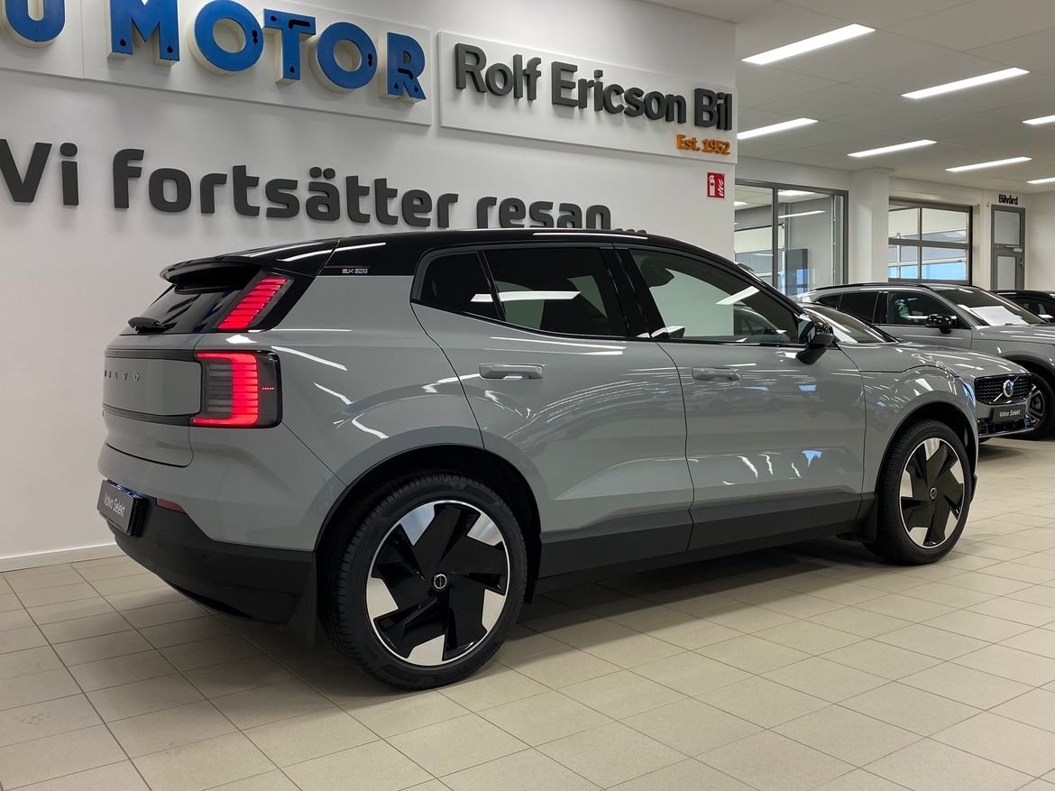 Volvo EX30 Extended Range Plus 2025, bild 3/10