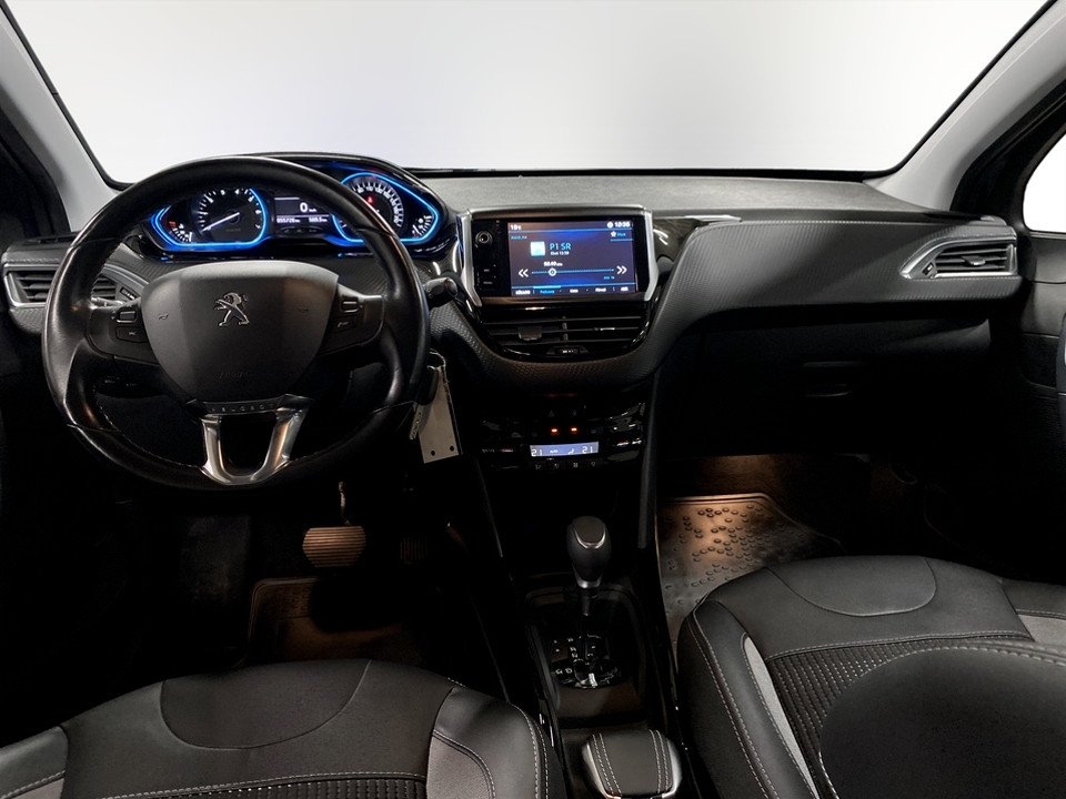 Peugeot 2008 1.2 PureTech 110 Allure 2017, bild 7/10