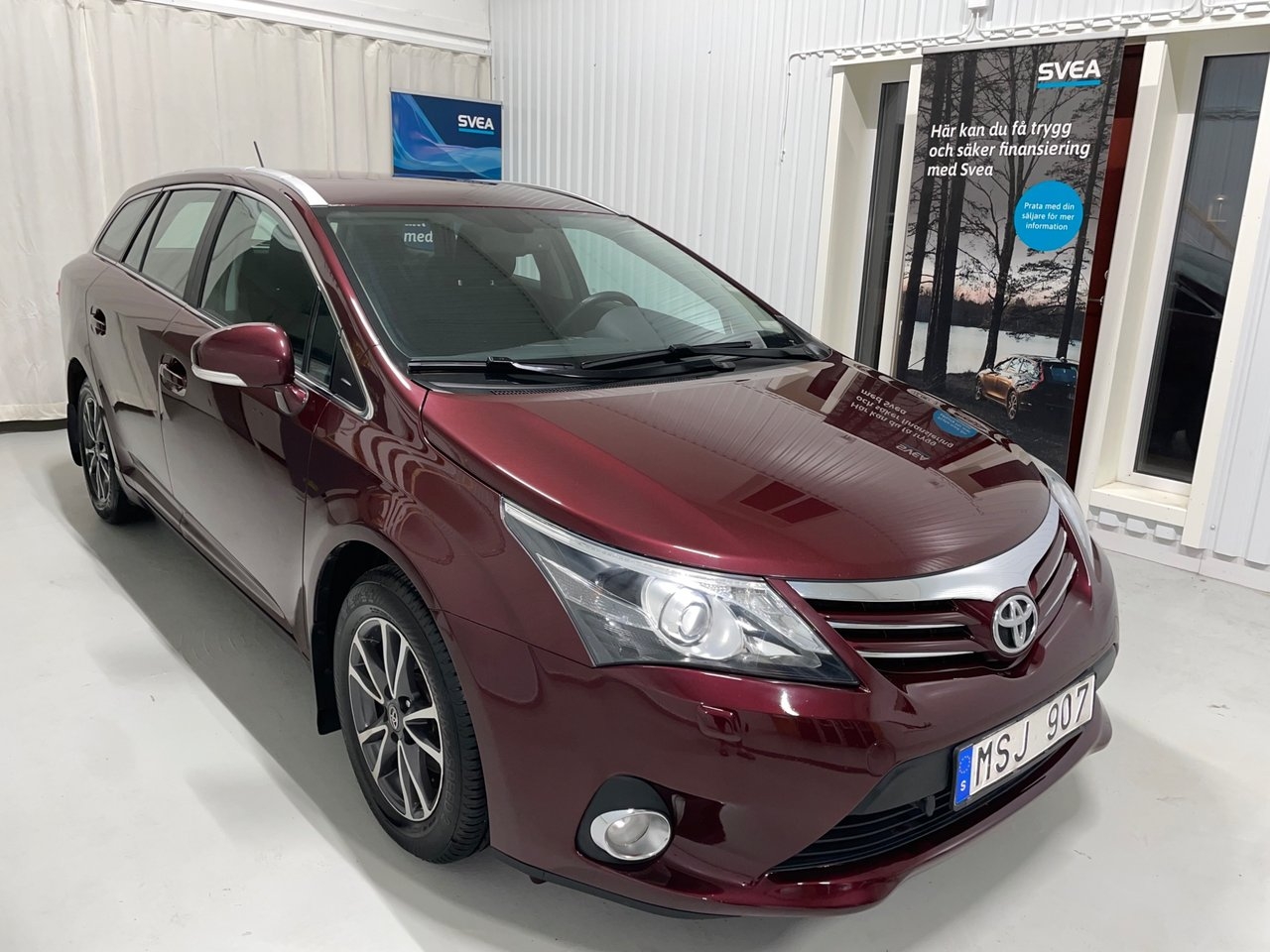 Toyota Avensis 2.0 D-4D Business 2013, bild 2/10
