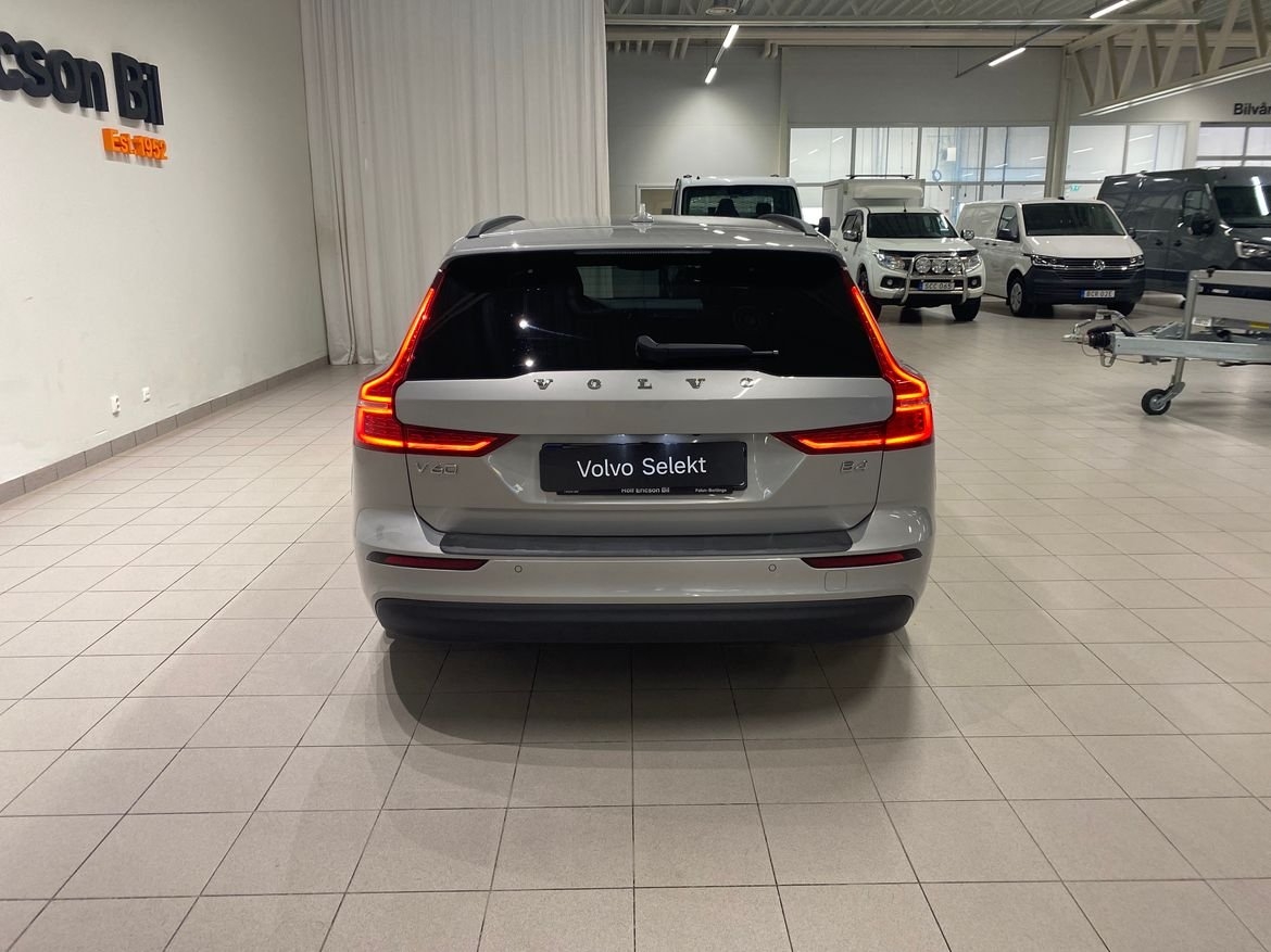 Volvo V60 B4 Core 2023, bild 5/10