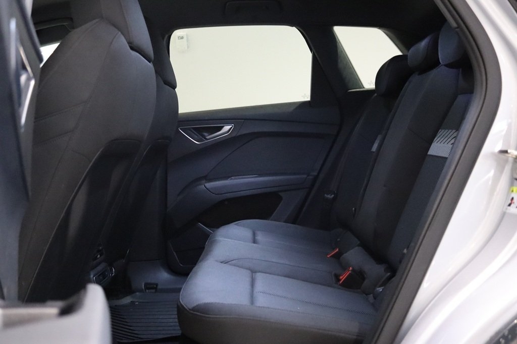 Audi Q4 e-tron 45 2023, photo 6/10