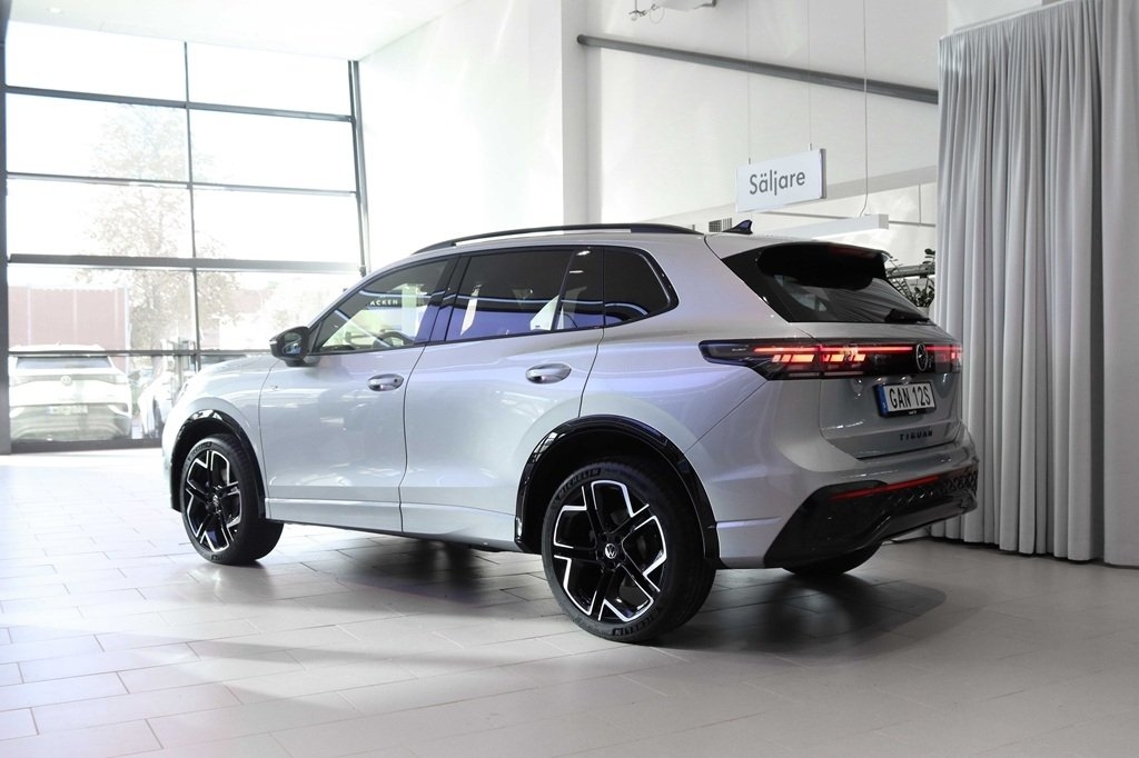 Volkswagen Tiguan 2.0 TDI SCR R-Line 2025, bild 3/10