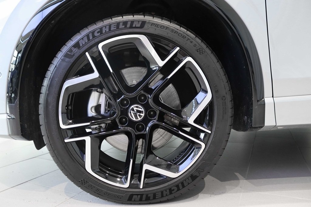 Volkswagen Tiguan 2.0 TDI SCR R-Line 2025, bild 2/10