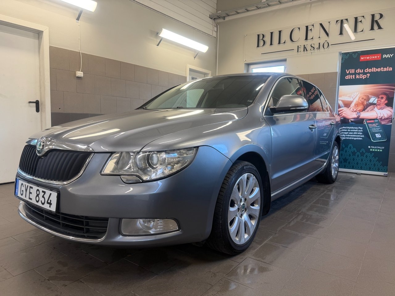 Skoda Superb 2.0 TDI Elegance 2009, bild 3/10