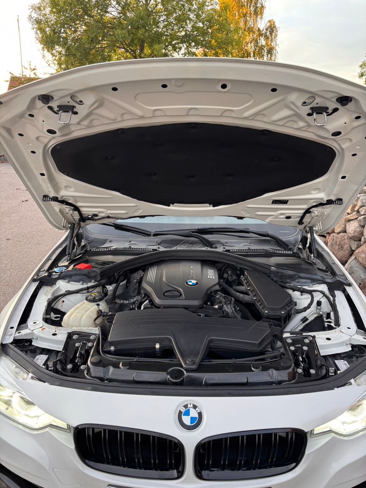 BMW 320d M Sport 2017, bild 8/8