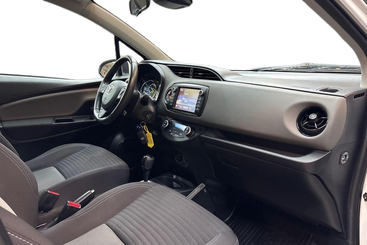 Toyota Yaris 1.5 Hybrid 2018, bild 7/10