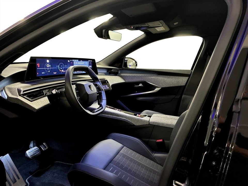 Peugeot 5008 1.2 Hybrid 145 GT 2025, bild 5/10