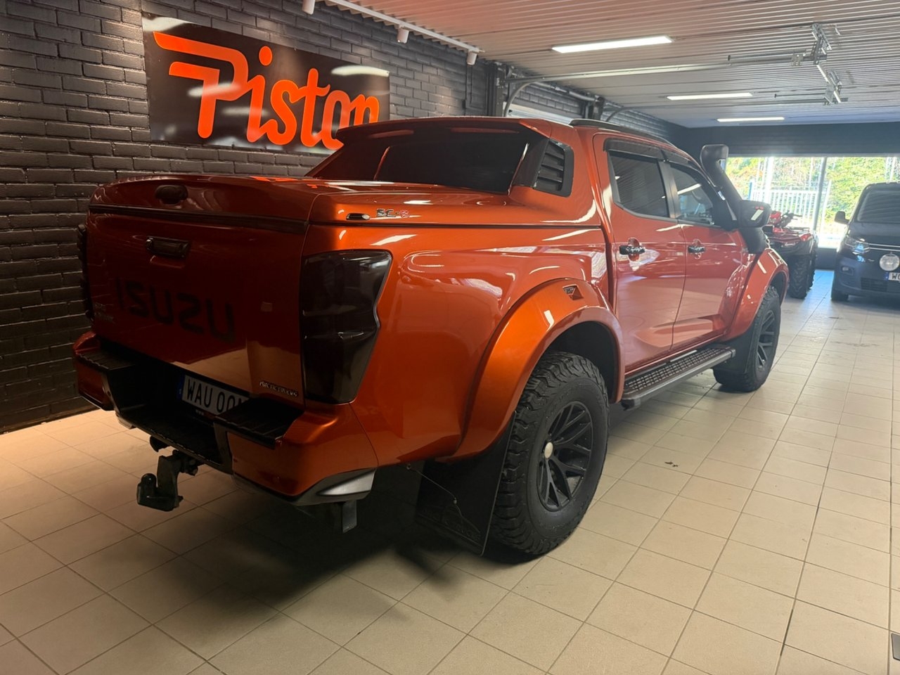 Isuzu D-MAX 1.9 Diesel 2023, bild 2/8