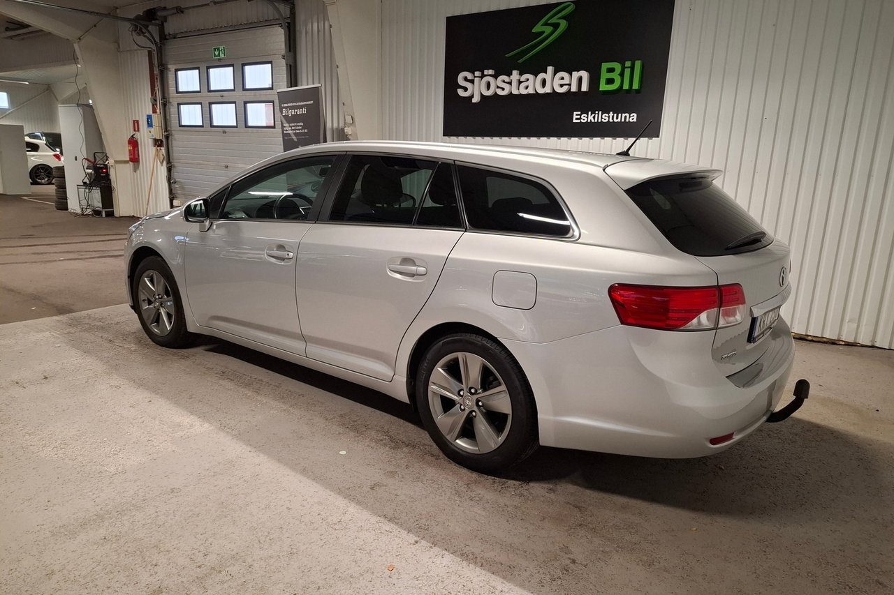 Toyota Avensis 2015, bild 5/10