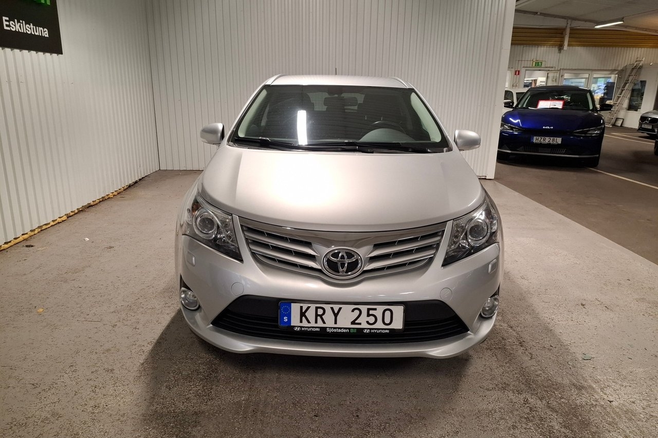 Toyota Avensis 2015, bild 2/10