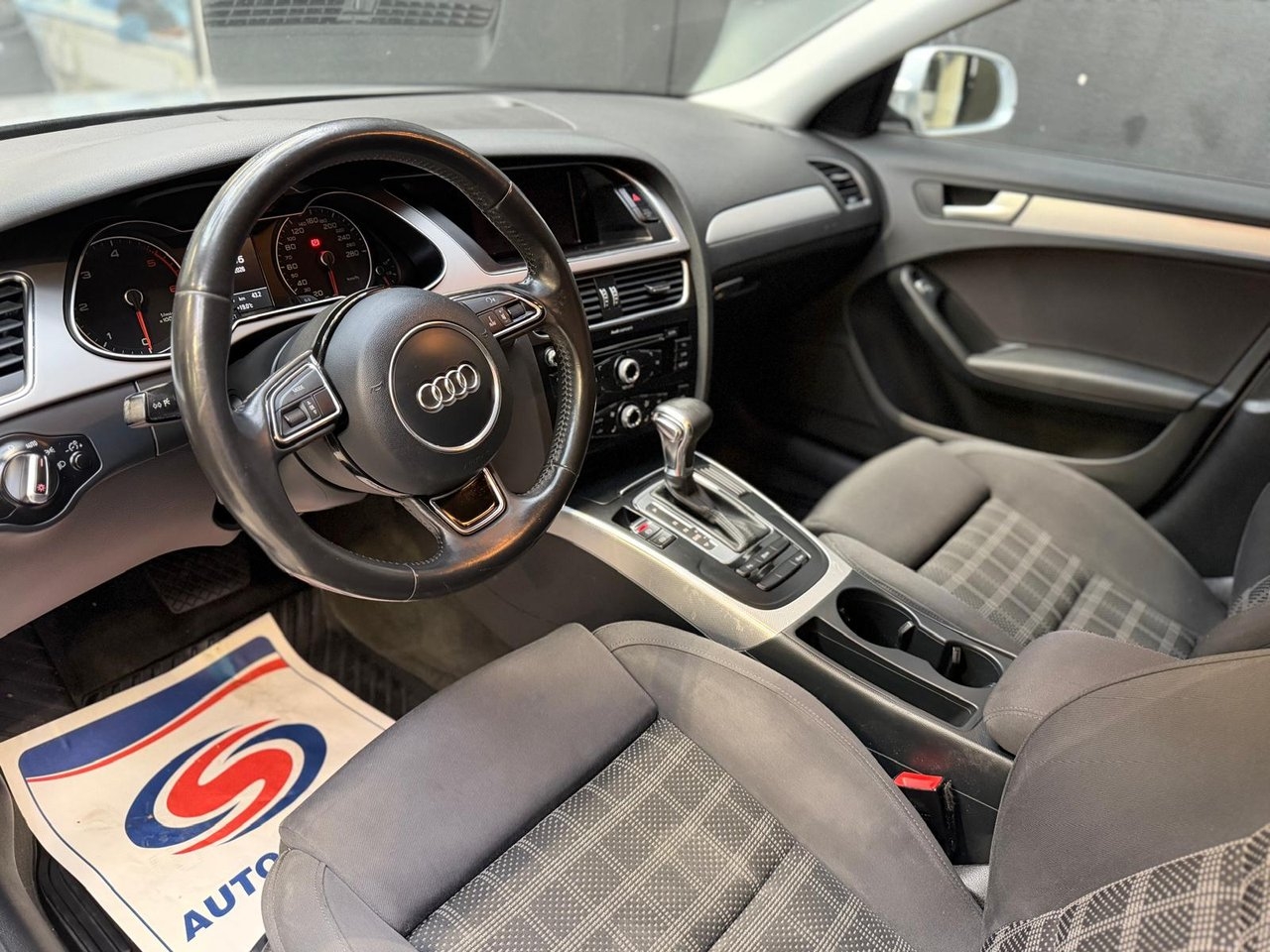 Audi A4 2.0 TDI 2013, bild 7/10