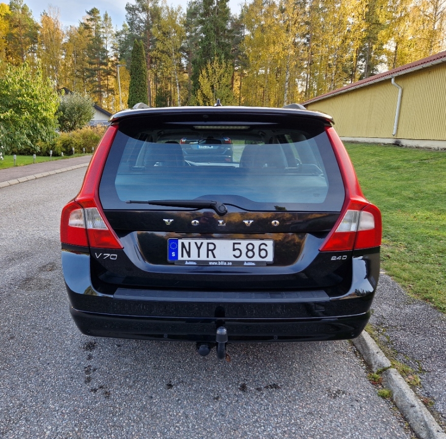 Volvo V70 2.4D 2010, photo 4/7