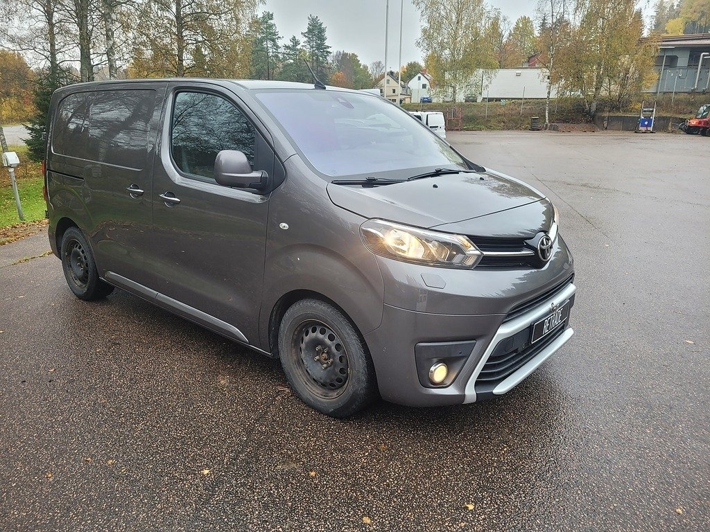 Toyota Proace 1.6 D-4D 2016, bild 2/5