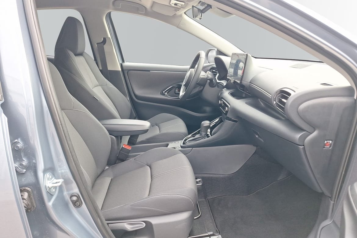 Toyota Yaris 1.5 Hybrid 116 Active Plus 2026, bild 6/10