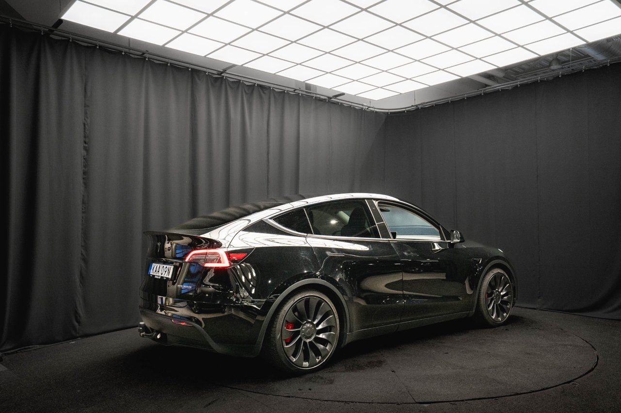Tesla Model Y 2024, bild 7/10