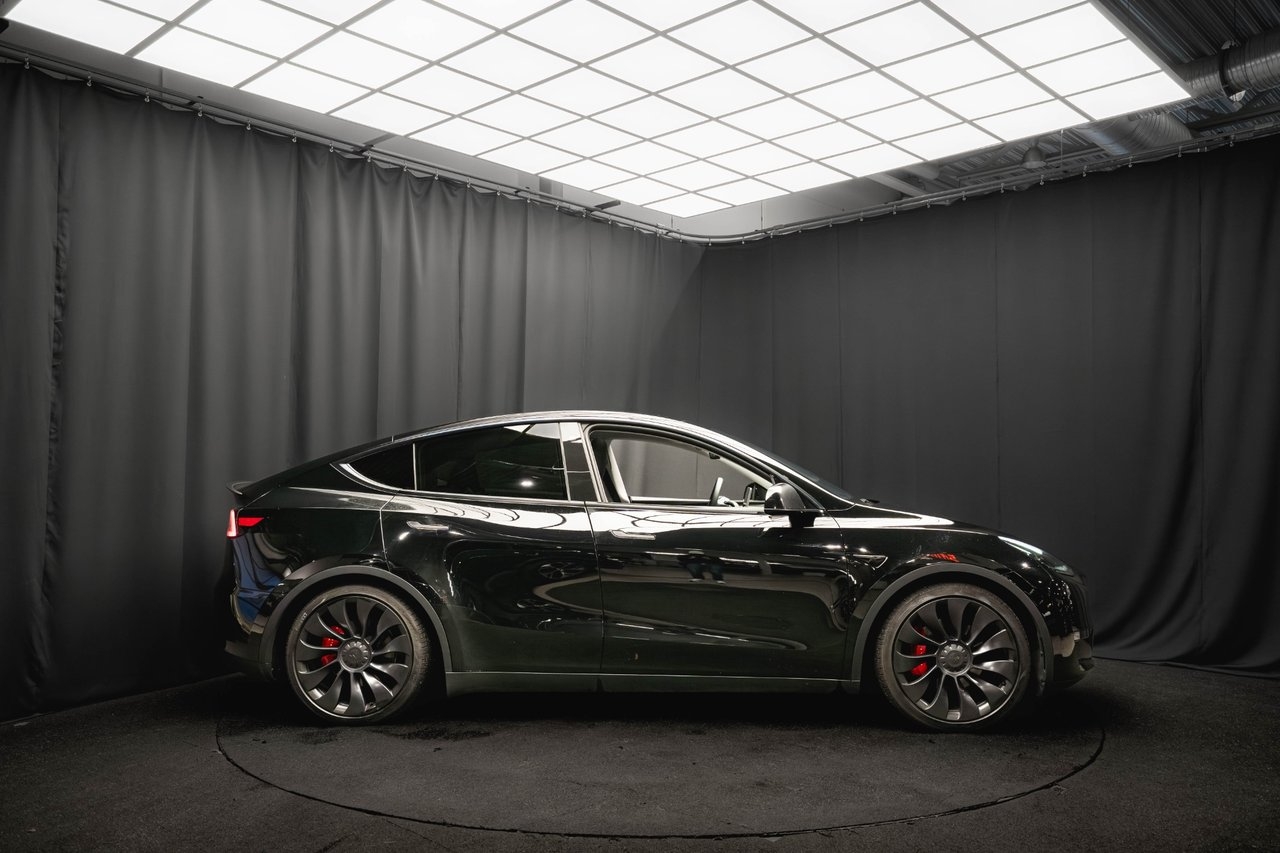 Tesla Model Y 2024, bild 6/10