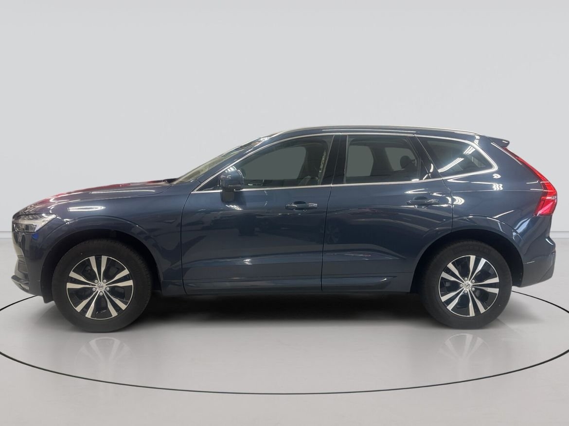 Volvo XC60 B5 Momentum Advanced 2021, bild 2/10