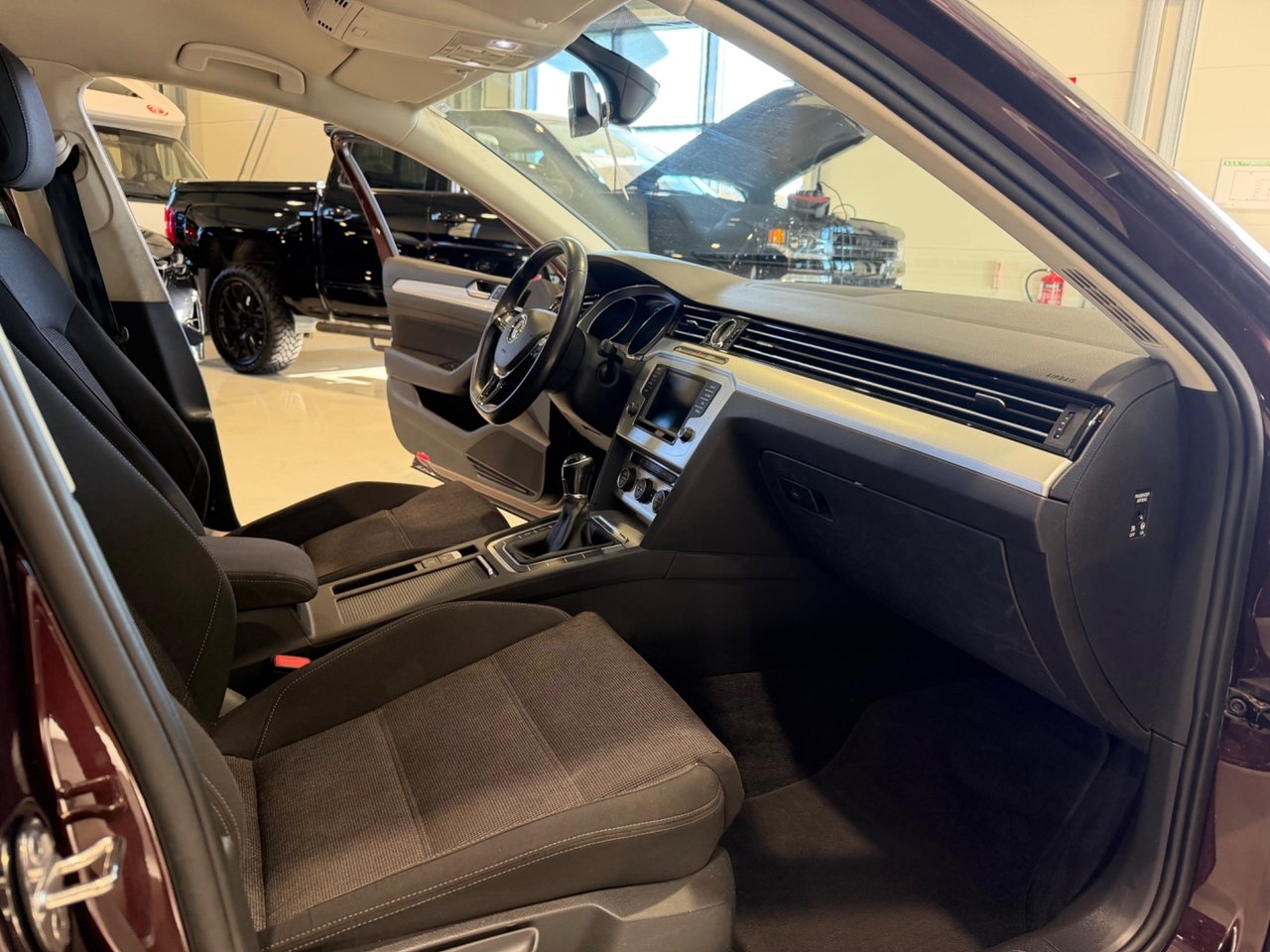 Volkswagen Passat 2.0 TDI SCR 2017, bild 7/10