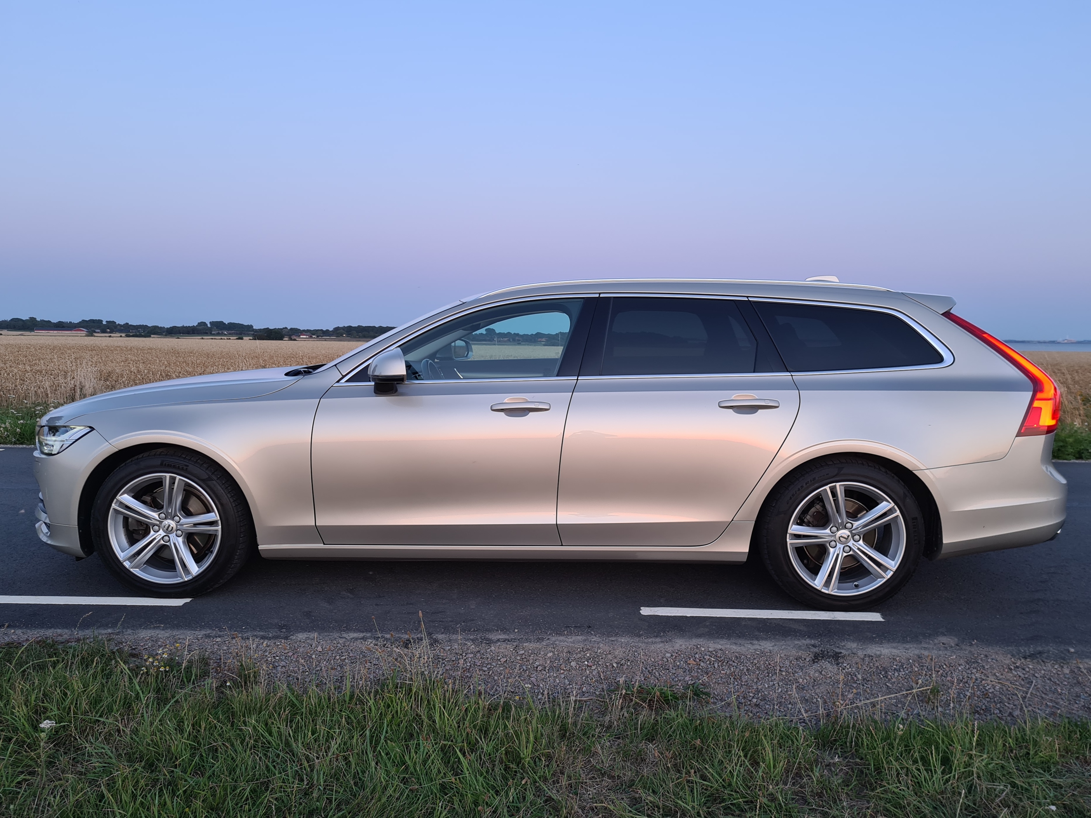Volvo V90 D3 2018, bild 2/10