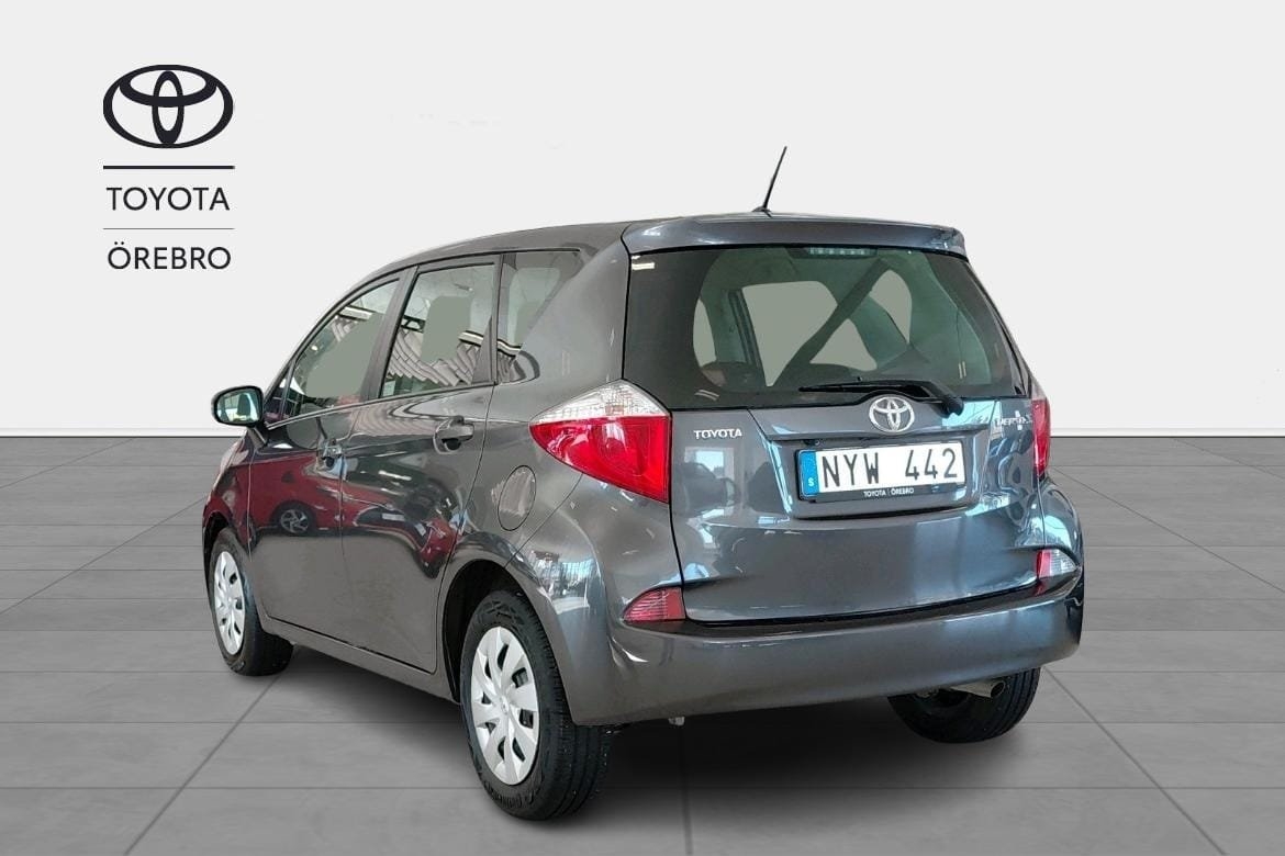 Toyota Verso-S 1.33 2013, bild 3/10