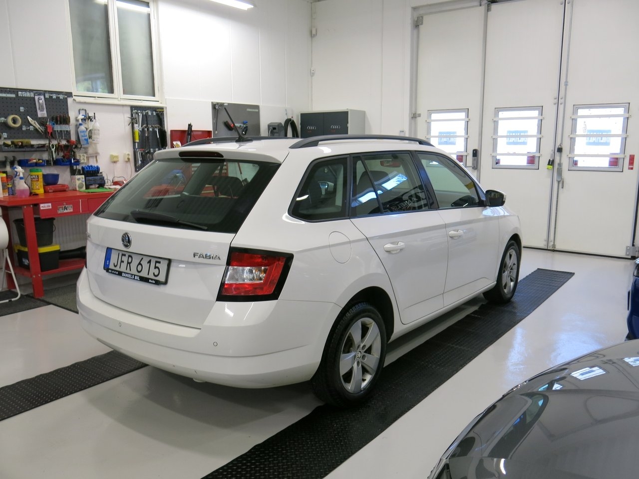 Skoda Fabia 1.0 TSI Style 2018, bild 2/10