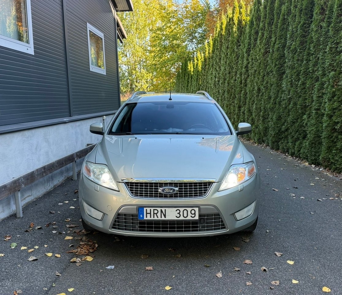 Ford Mondeo 2.0 Titanium 2009, bild 2/6