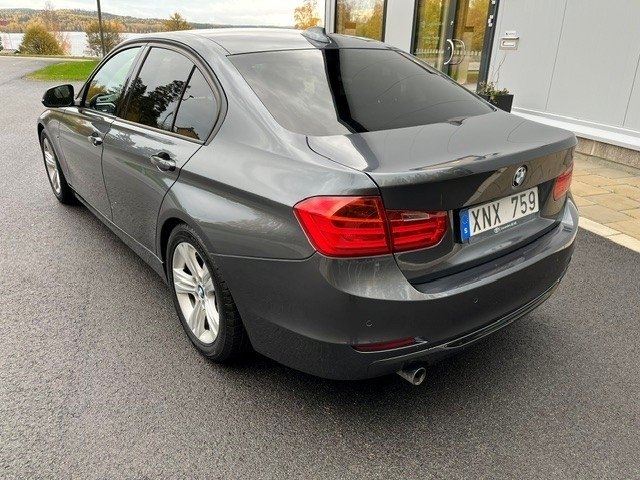 BMW 320d Sport Line 2013, bild 2/9