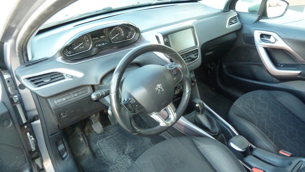 Peugeot 2008 PureTech 82 2015, bild 6/10