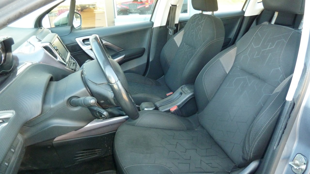 Peugeot 2008 PureTech 82 2015, bild 7/10