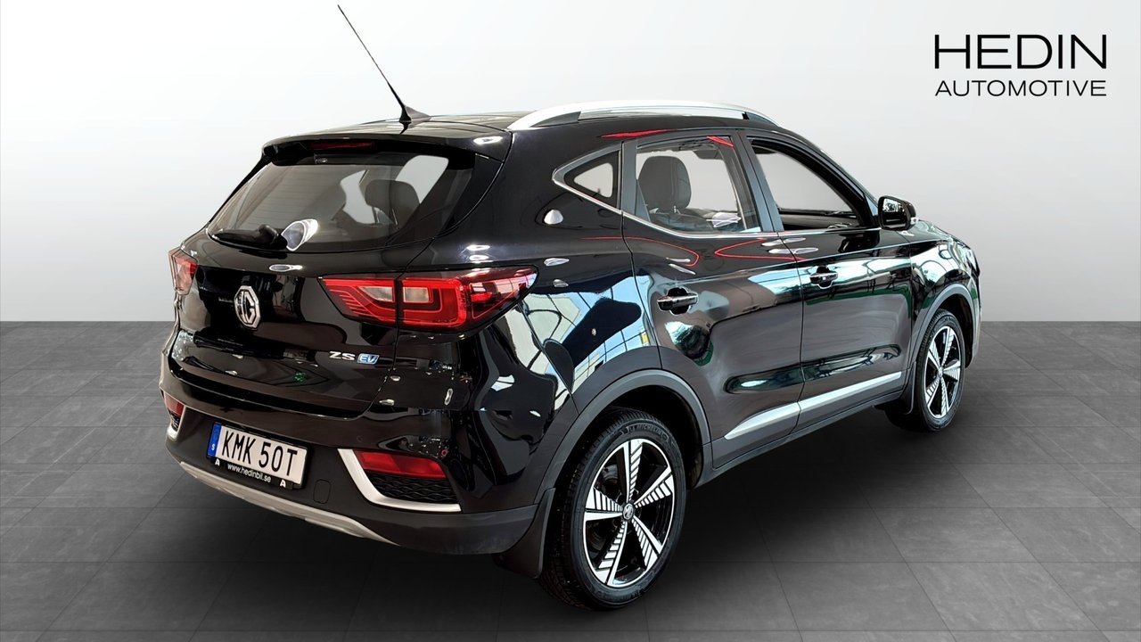 MG ZS EV Luxury 2021, bild 2/10