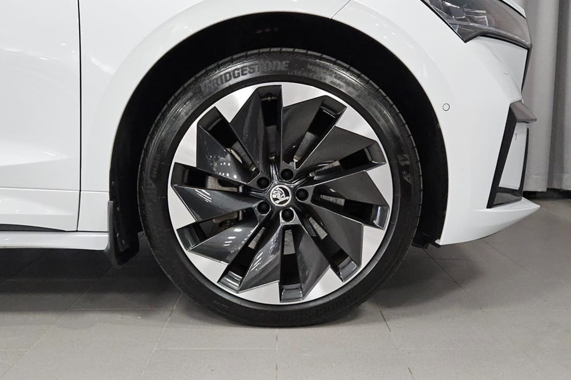 Skoda Enyaq 80x Sportline 2023, bild 5/10