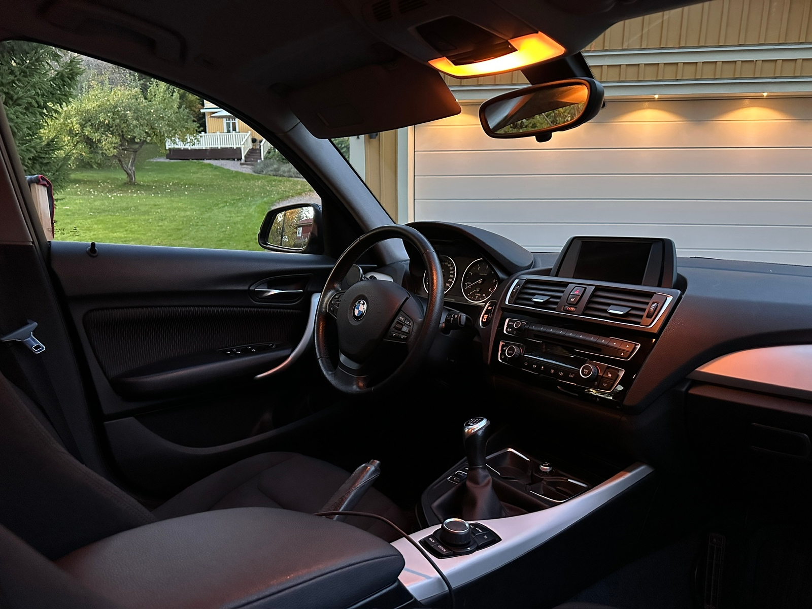 BMW 116d 2016, bild 6/10