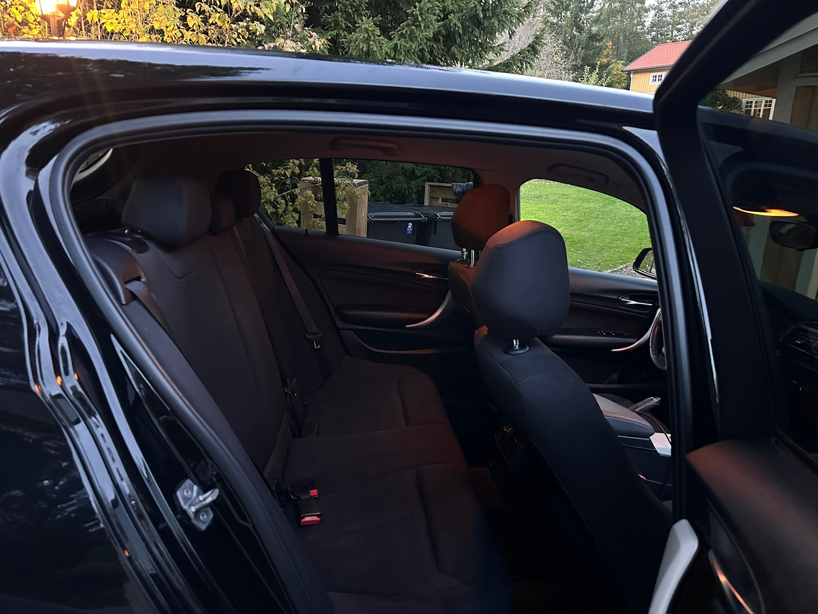 BMW 116d 2016, bild 7/10