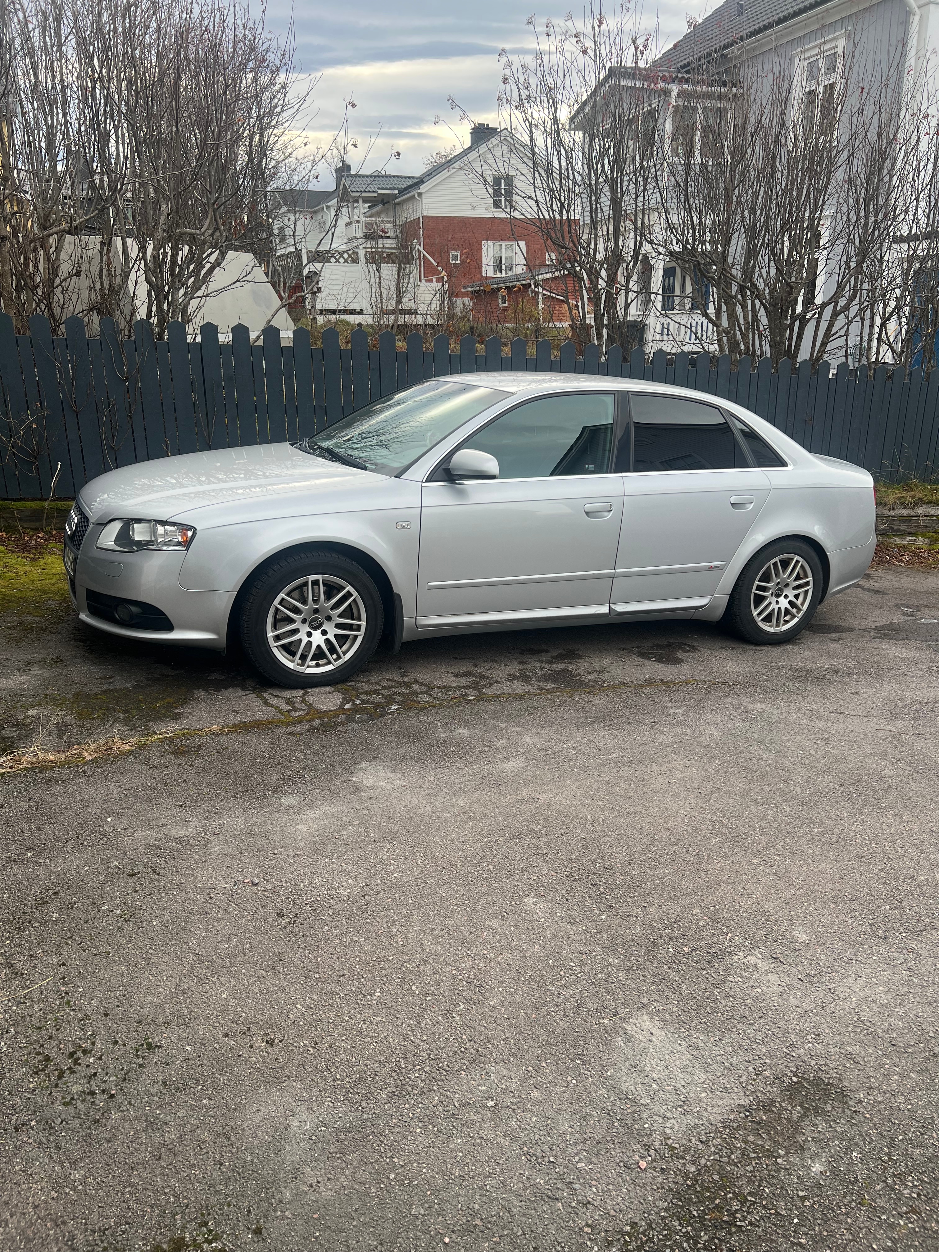 Audi A4 2.0 TFSI 2007, bild 2/3