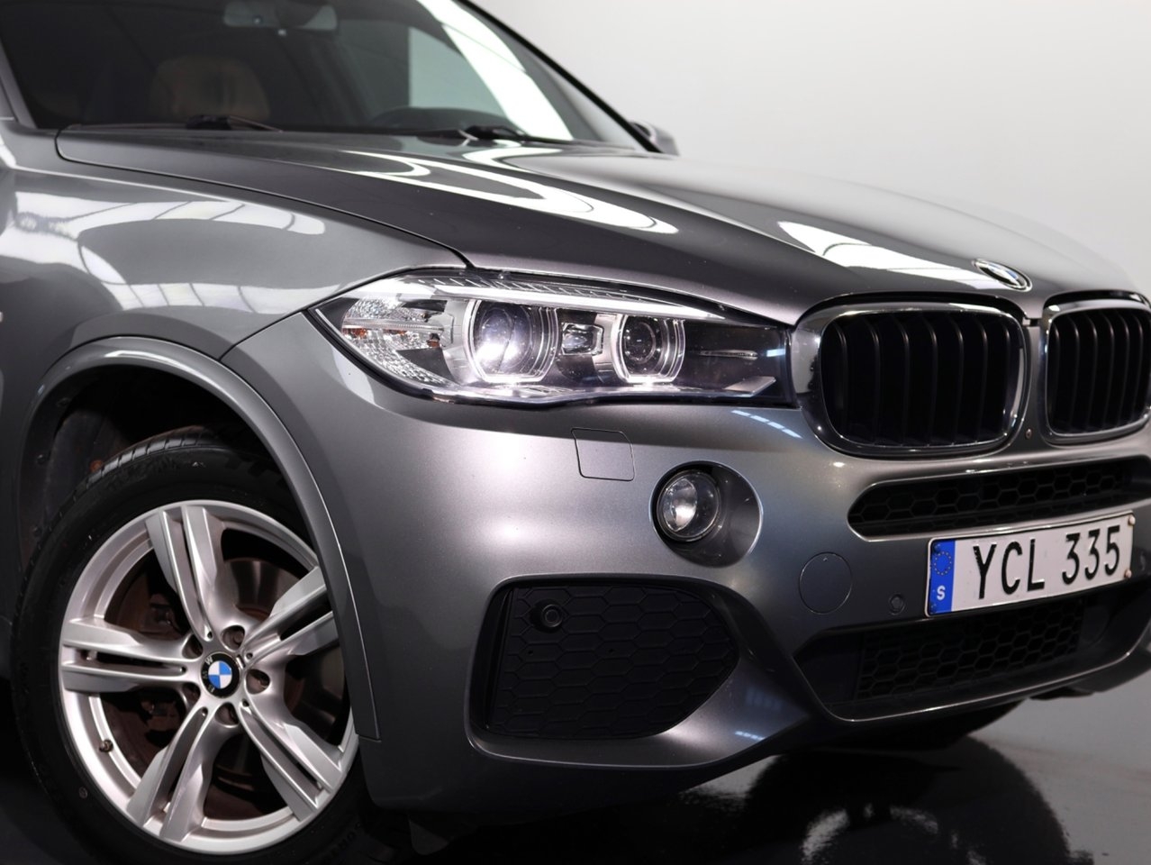 BMW X5 30d M Sport 2016, bild 2/10