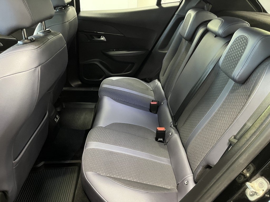 Peugeot 2008 1.2 PureTech 100 Selection 2020, bild 7/10