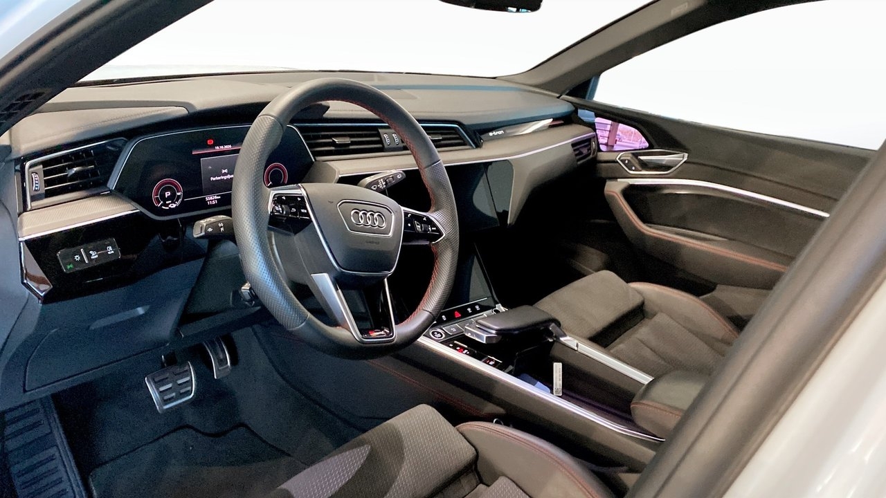 Audi e-tron 55 S line 2024, bild 7/10