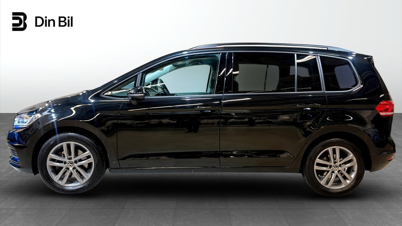 Volkswagen Touran 1.5 TSI 2025, bild 2/10