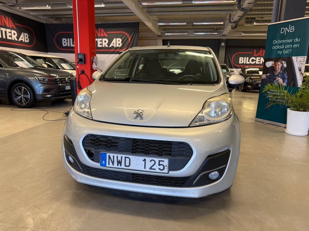 Peugeot 107 1.0 68 2012, bild 2/10