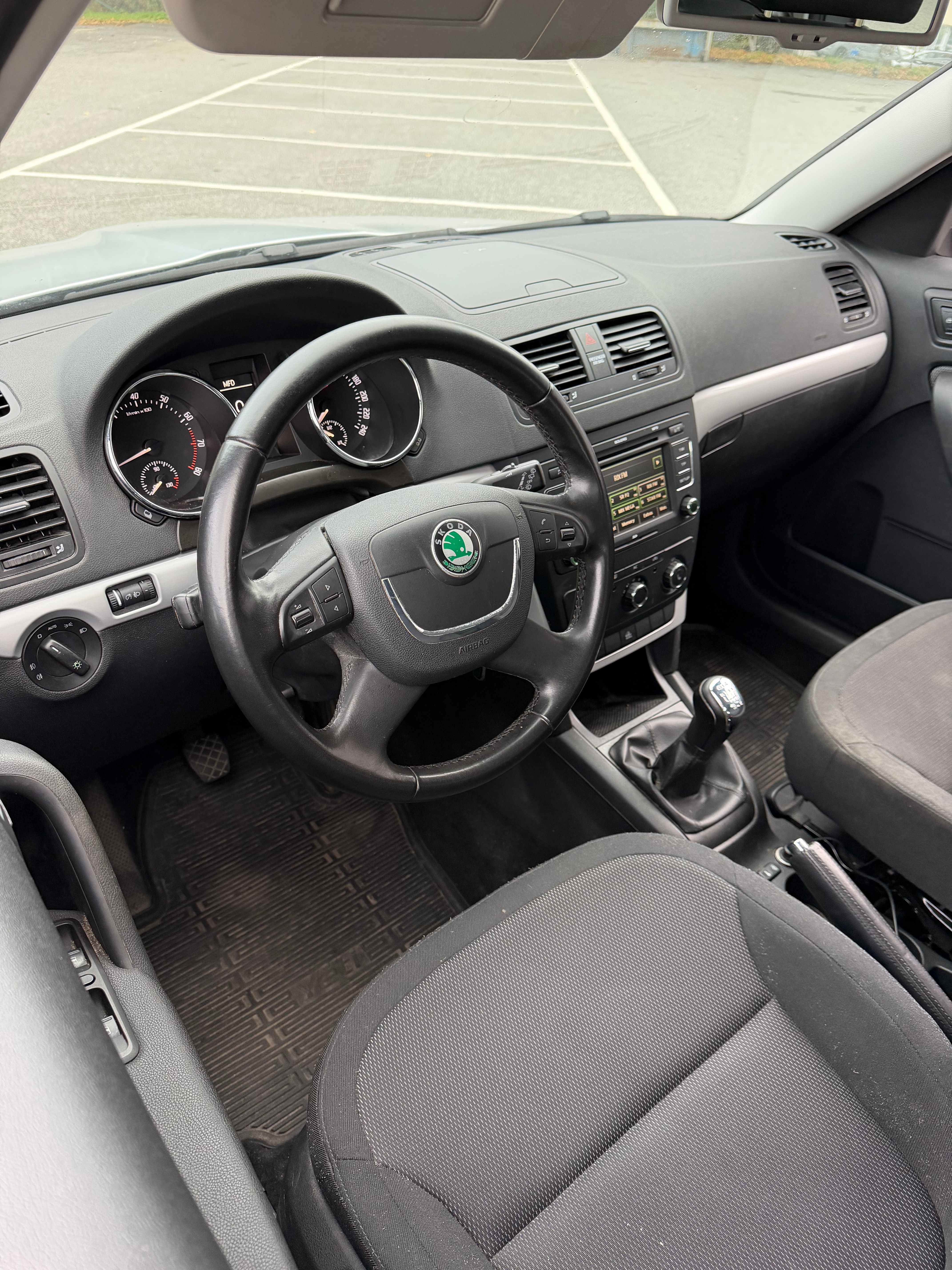 Skoda Yeti 1.8 TSI 2010, bild 6/8