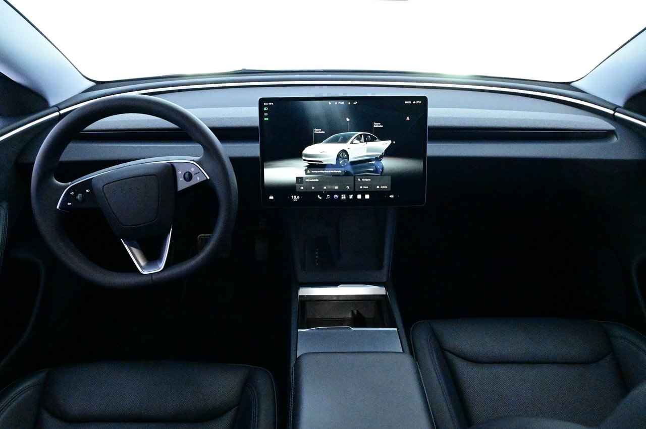 Tesla Model 3 2024, bild 6/10