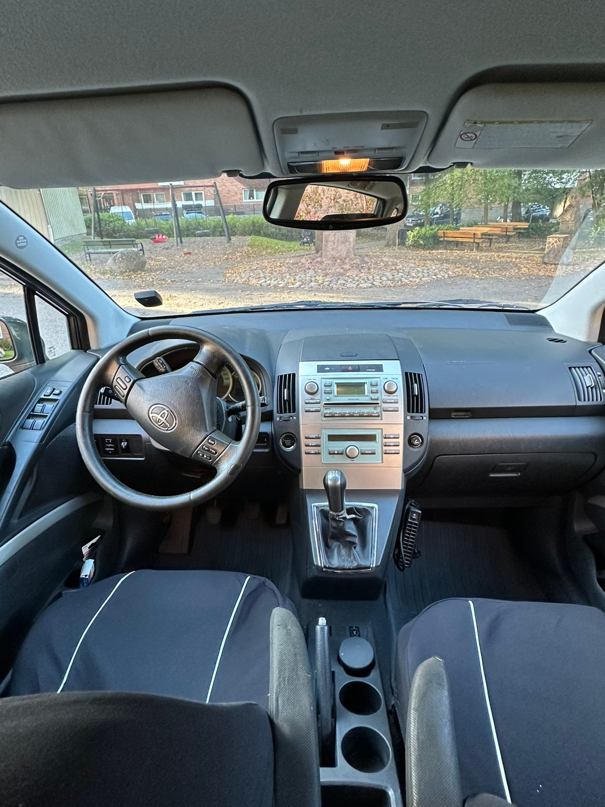 Toyota Corolla Verso 1.8 2004, bild 8/8